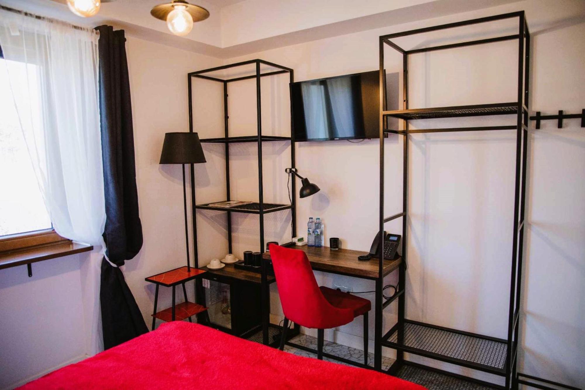 Hotel Stacja Kultura à Poniatowa Extérieur photo